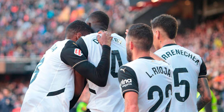 El Valencia ve la luz tras su victoria ante el Leganés (2-0)